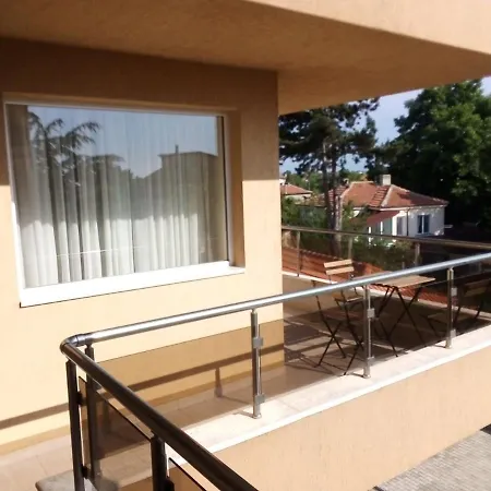 Πανσιόν Byala 4*